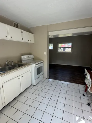 $1,175 | 1631 McCaskill Avenue, Tallahassee, FL 32310