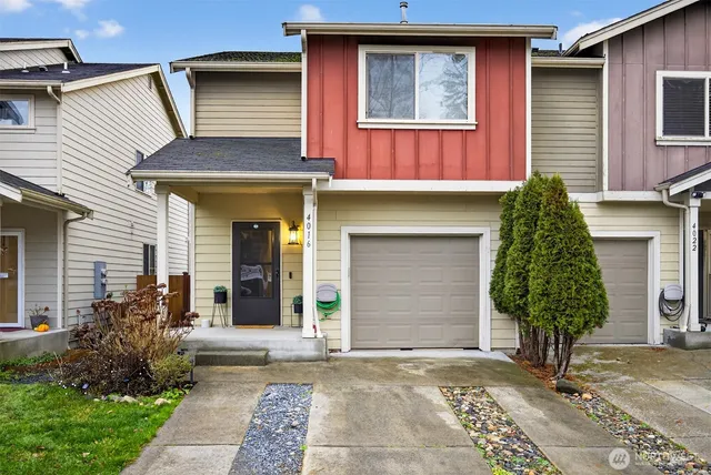 a house view with a outdoor space