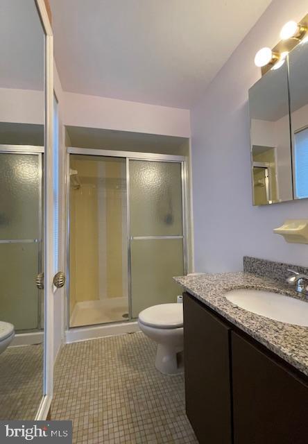 9947 Wingtip Road Philadelphia, PA 19115 - Photo 11 of 19 Master Bathroom