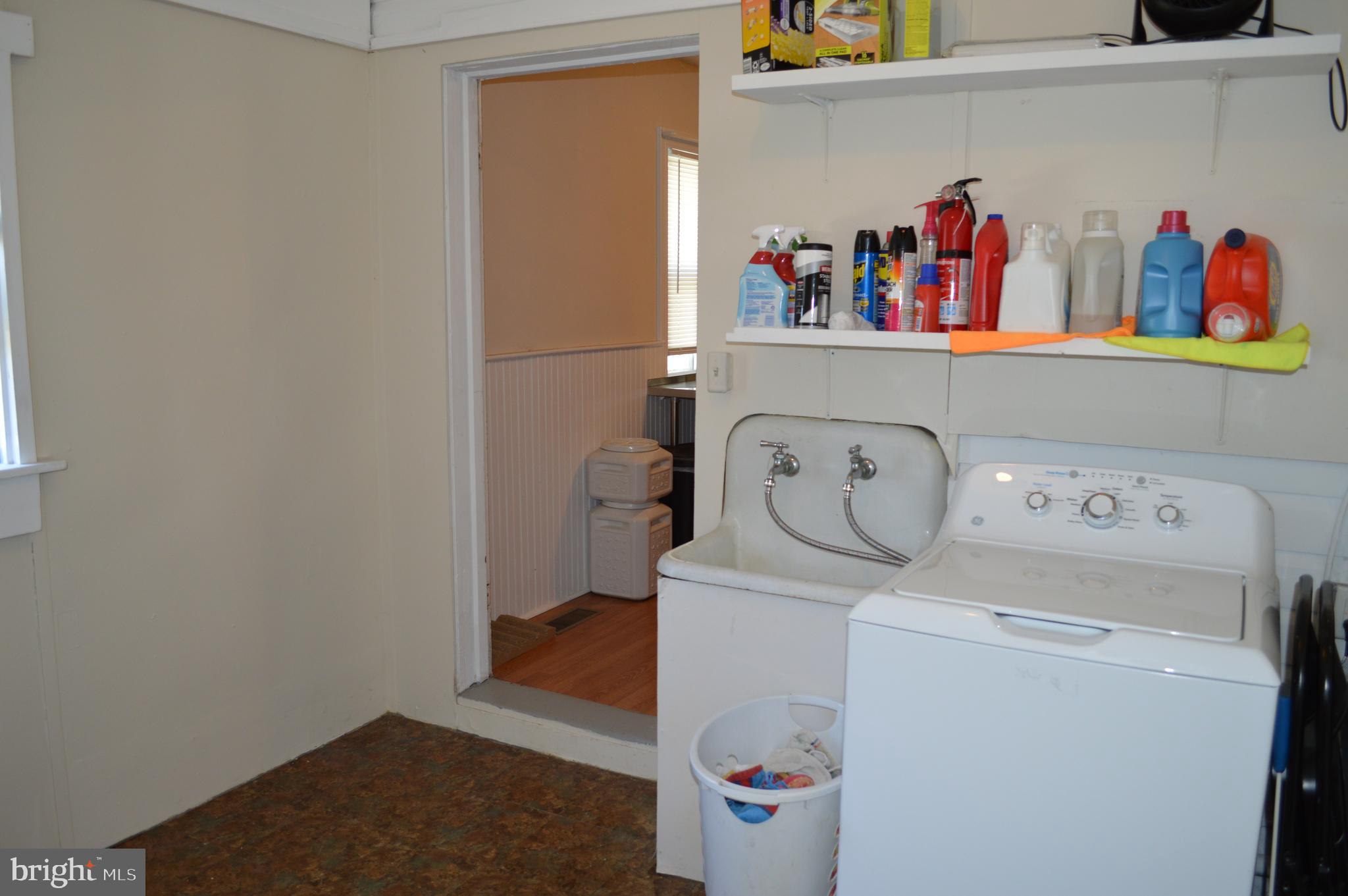 229 Locust Street Hanover, PA 17331 - Photo 17 of 30