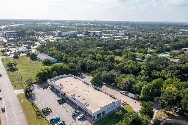 $6,500,000 | 2300 Highway 114, Roanoke, TX 76262