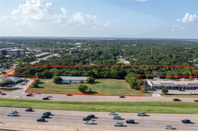 $6,500,000 | 2300 Highway 114, Roanoke, TX 76262
