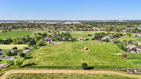 a view of an ocean view