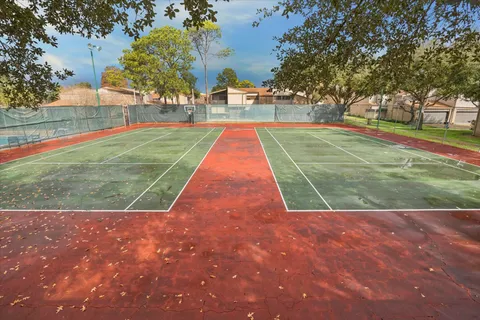 $225,000 | 880 Tully Street, Unit 13, Houston, TX 77079