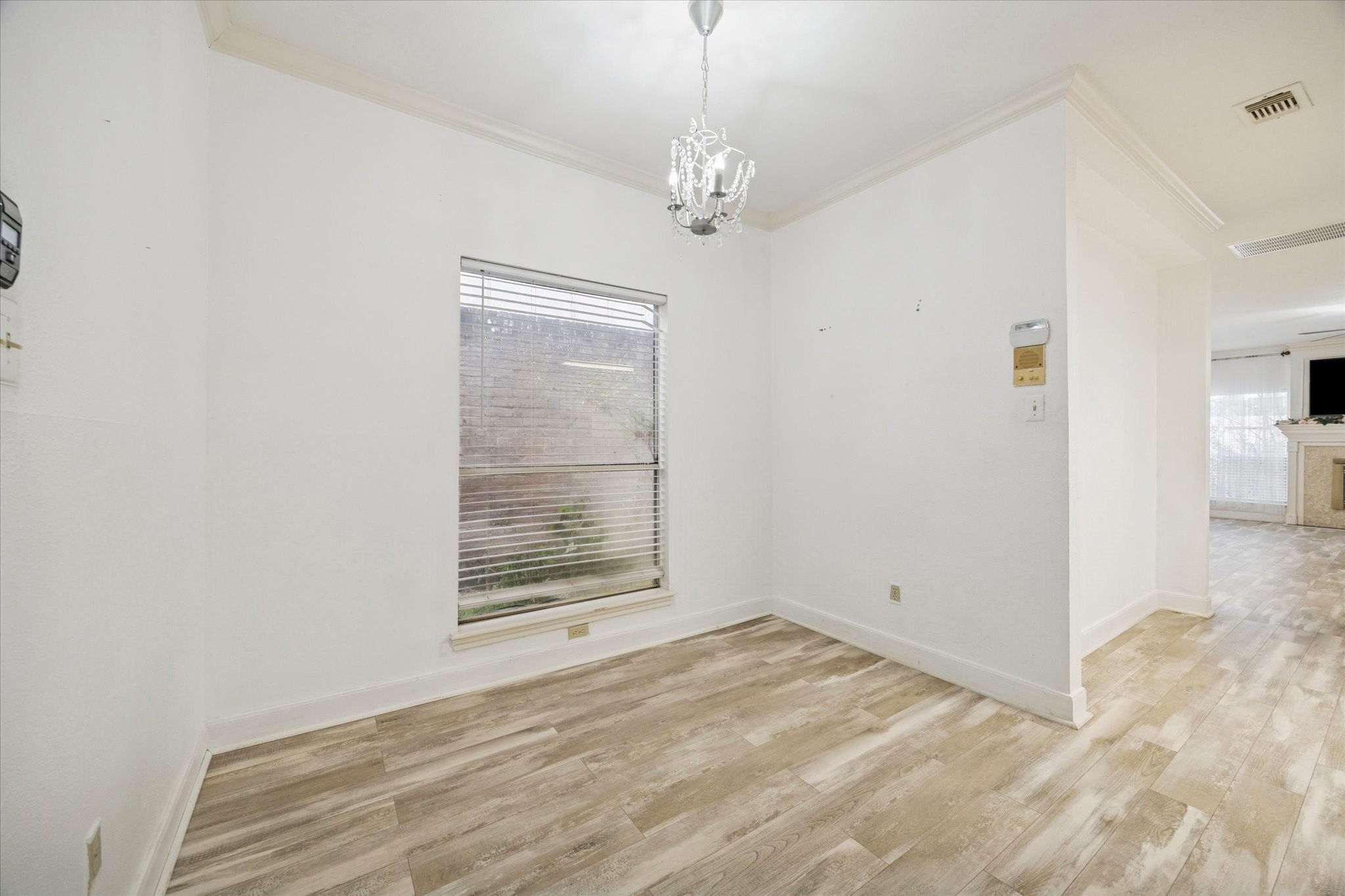 880 Tully Street, Unit 13 Houston, TX 77079 - Photo 6 of 27