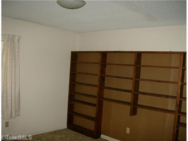 830 Old Winston Road Kernersville, NC 27284 - Photo 6 of 9 2nd Bedroom.