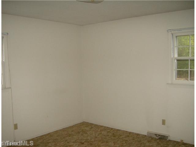 830 Old Winston Road Kernersville, NC 27284 - Photo 7 of 9 3rd Bedroom.