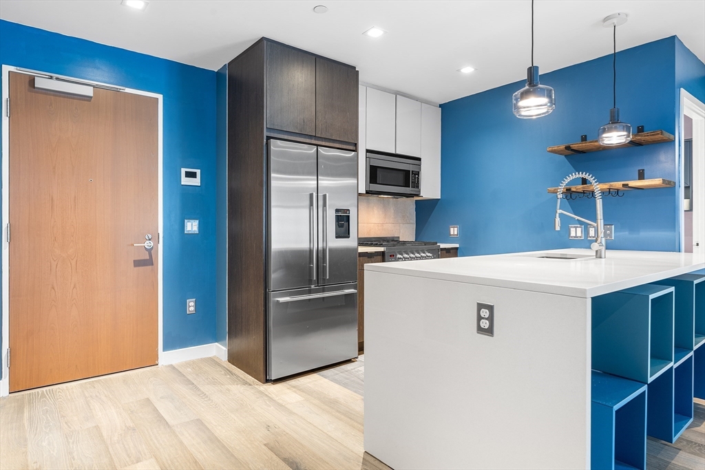 375 Canal Street, Unit 1103 Somerville, MA 02145 - Photo 3 of 28