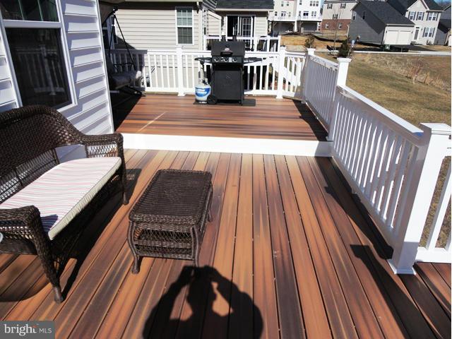 14302 Lusby Ridge Road Accokeek, MD 20607 - Photo 12 of 30 Custom 2-Level Deck
