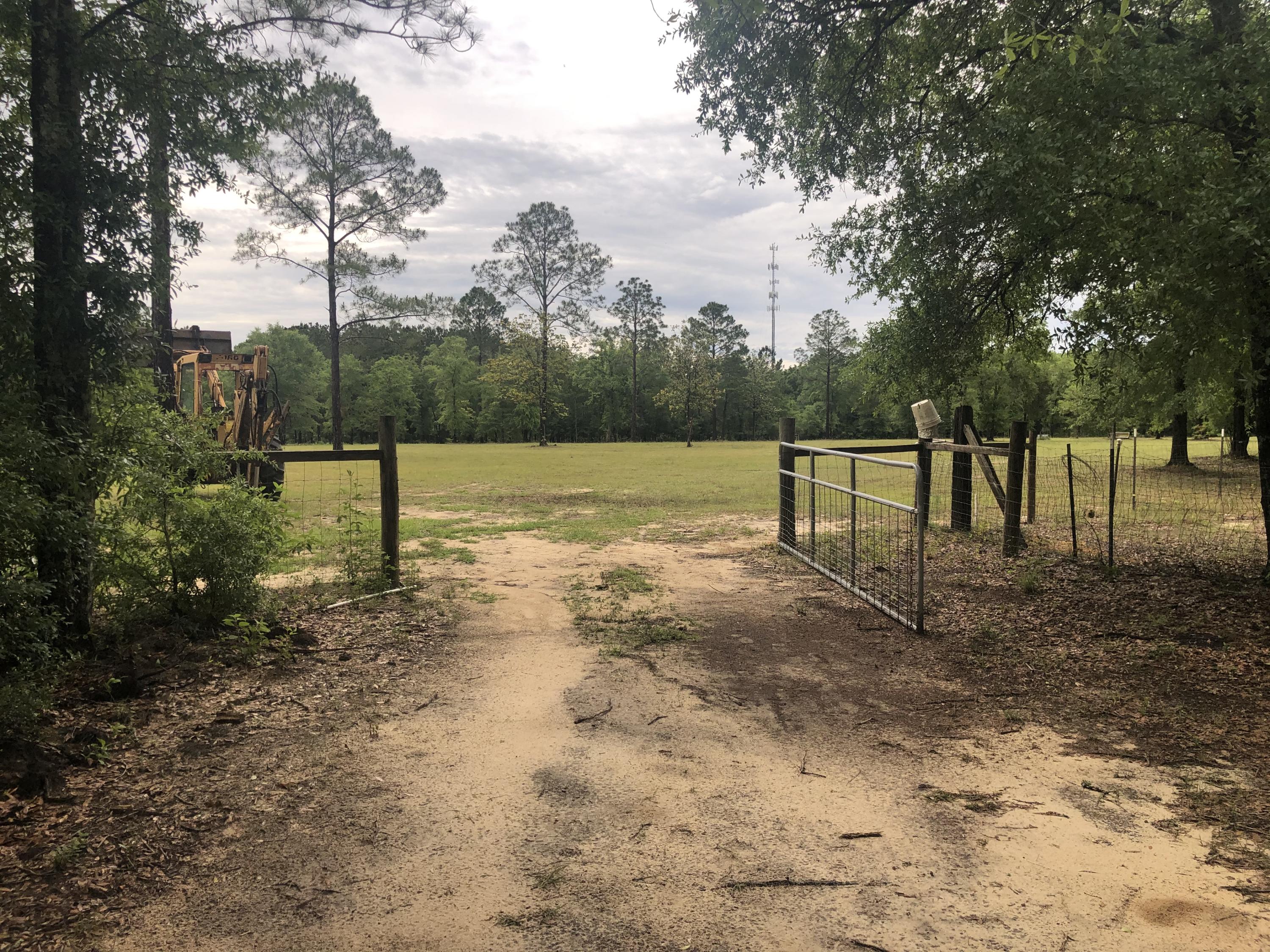 4700 Broderick Road Holt, FL 32564 - Photo 1 of 5 IMG_7029