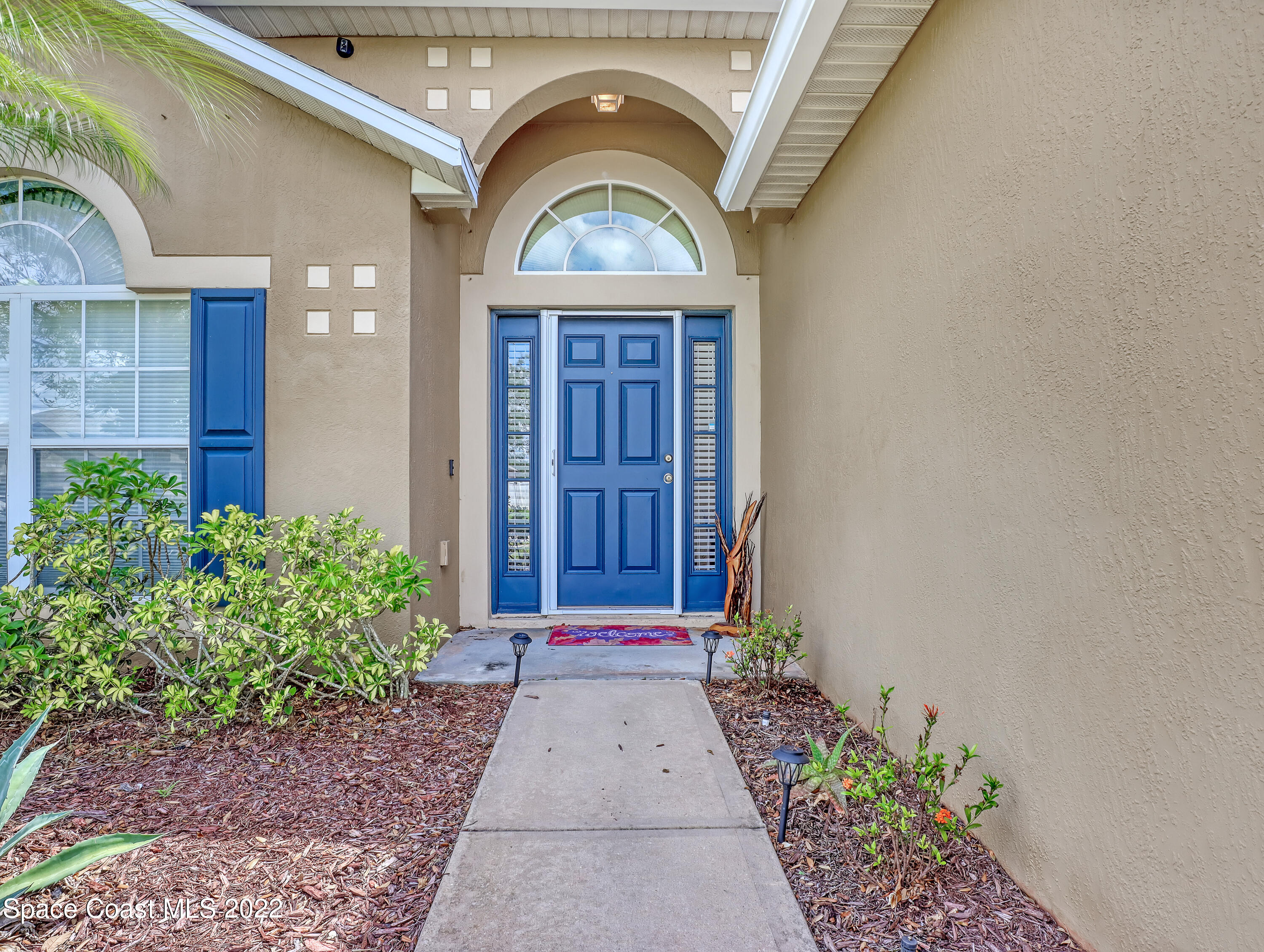 1501 Saxton Road Cocoa, FL 32926 - Photo 4 of 27 Lush Landscaping