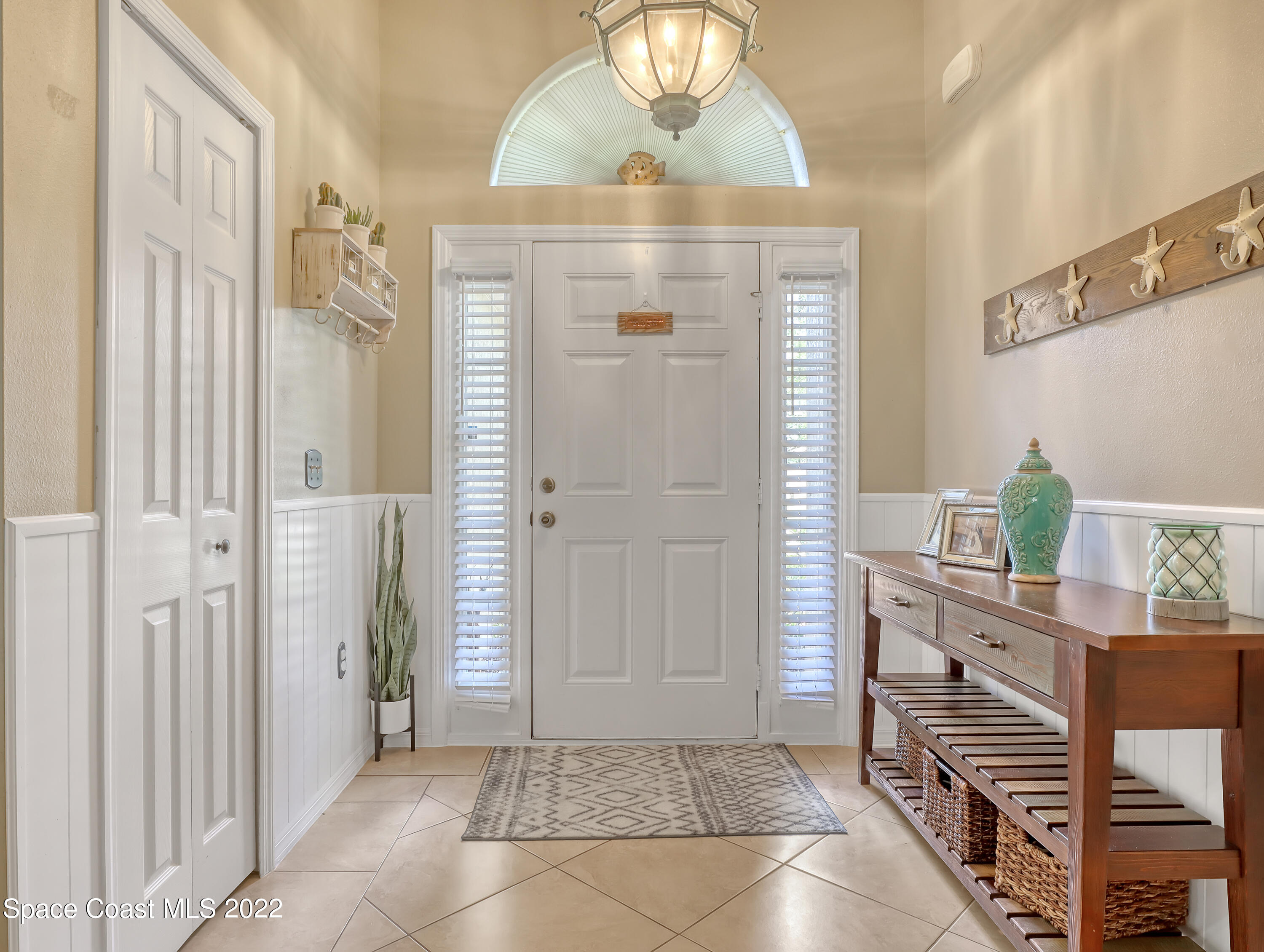 1501 Saxton Road Cocoa, FL 32926 - Photo 5 of 27 Beautiful Foyer Entry