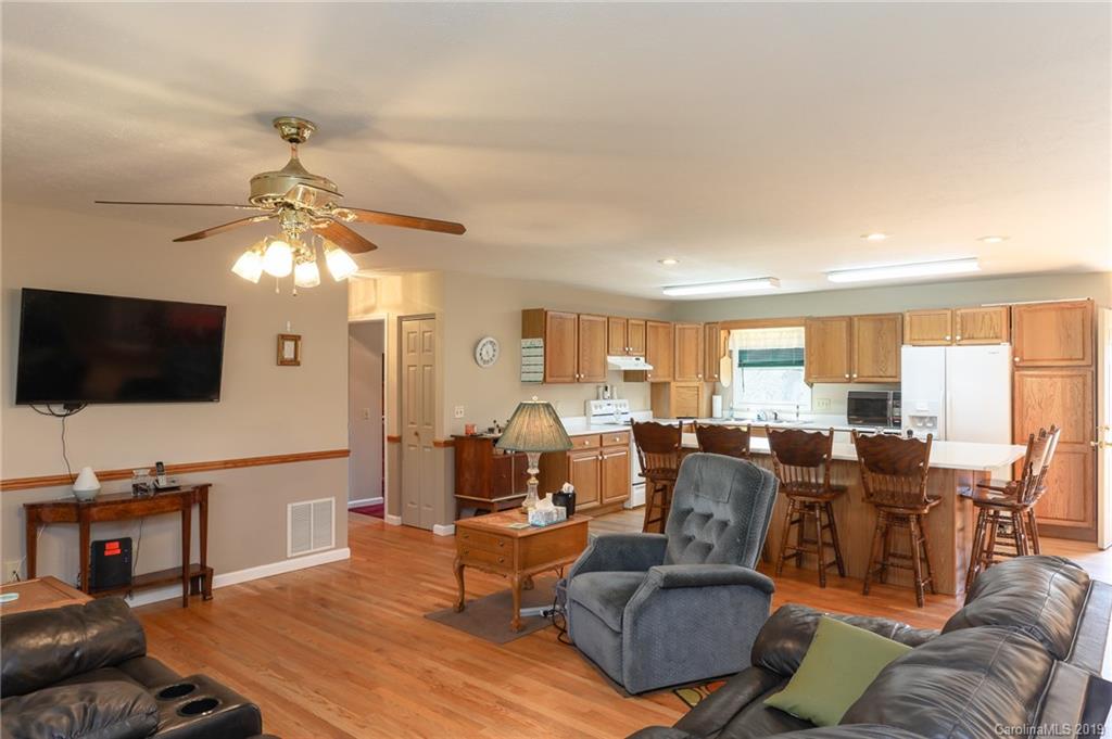 782 Dula Road Spruce Pine, NC 28777 - Photo 14 of 41 Gallery Image 14