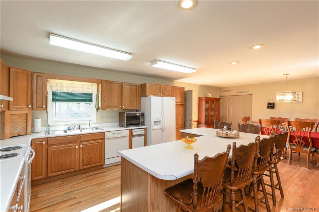 782 Dula Road Spruce Pine, NC 28777 - Photo 21 of 41 Gallery Image 21