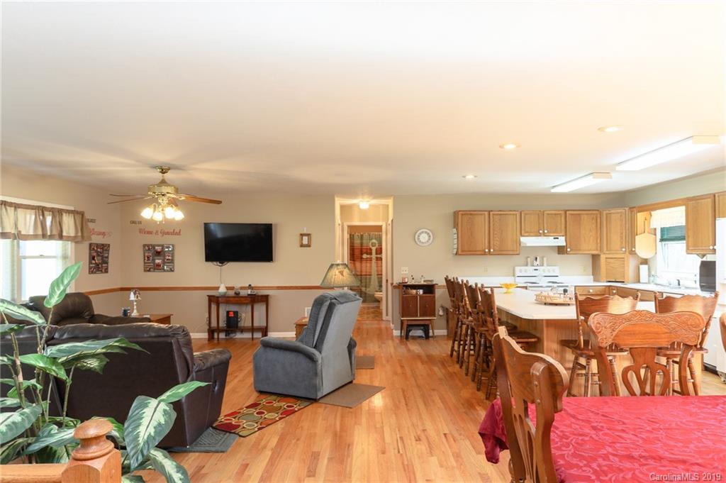 782 Dula Road Spruce Pine, NC 28777 - Photo 10 of 41 Gallery Image 10