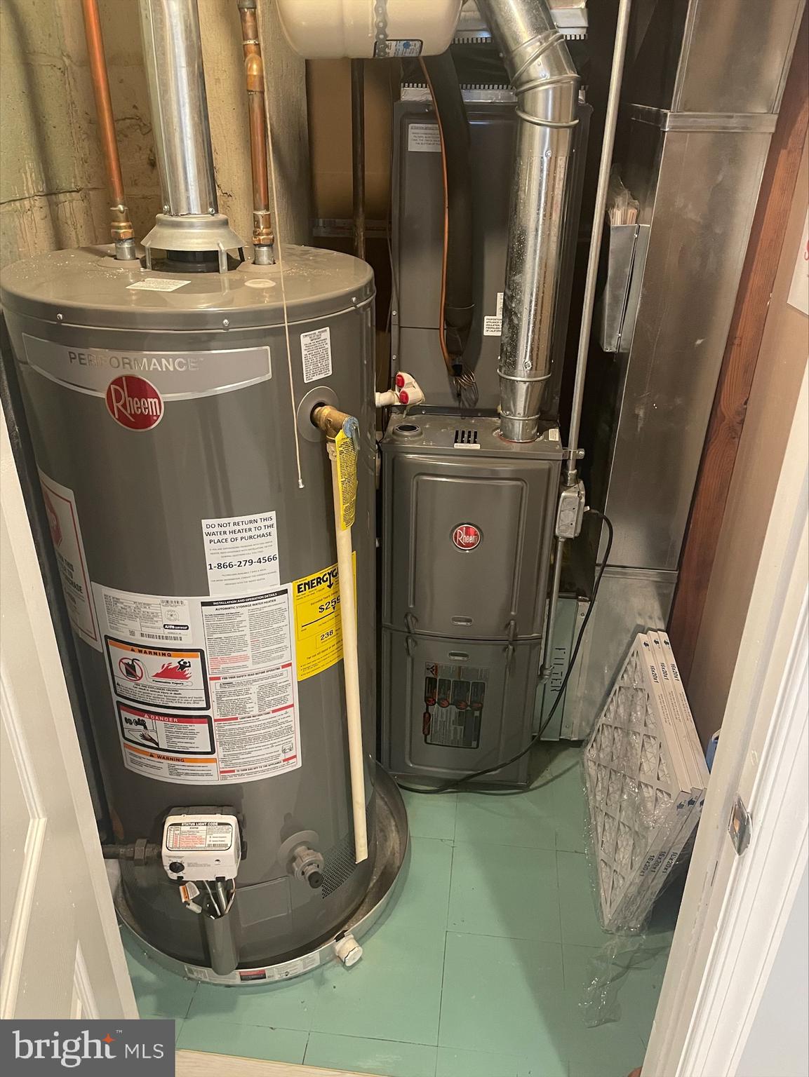 429 Oakwood Road Dundalk, MD 21222 - Photo 14 of 27 a view of water heater room