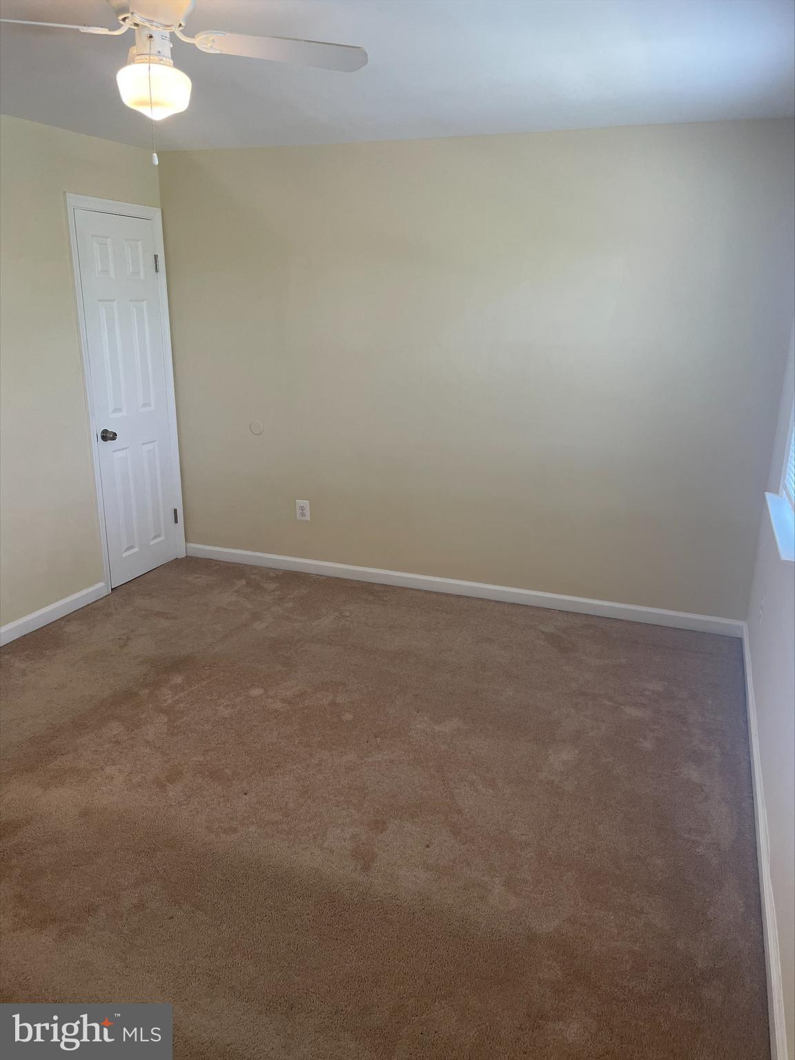 429 Oakwood Road Dundalk, MD 21222 - Photo 5 of 27 a view of an empty room
