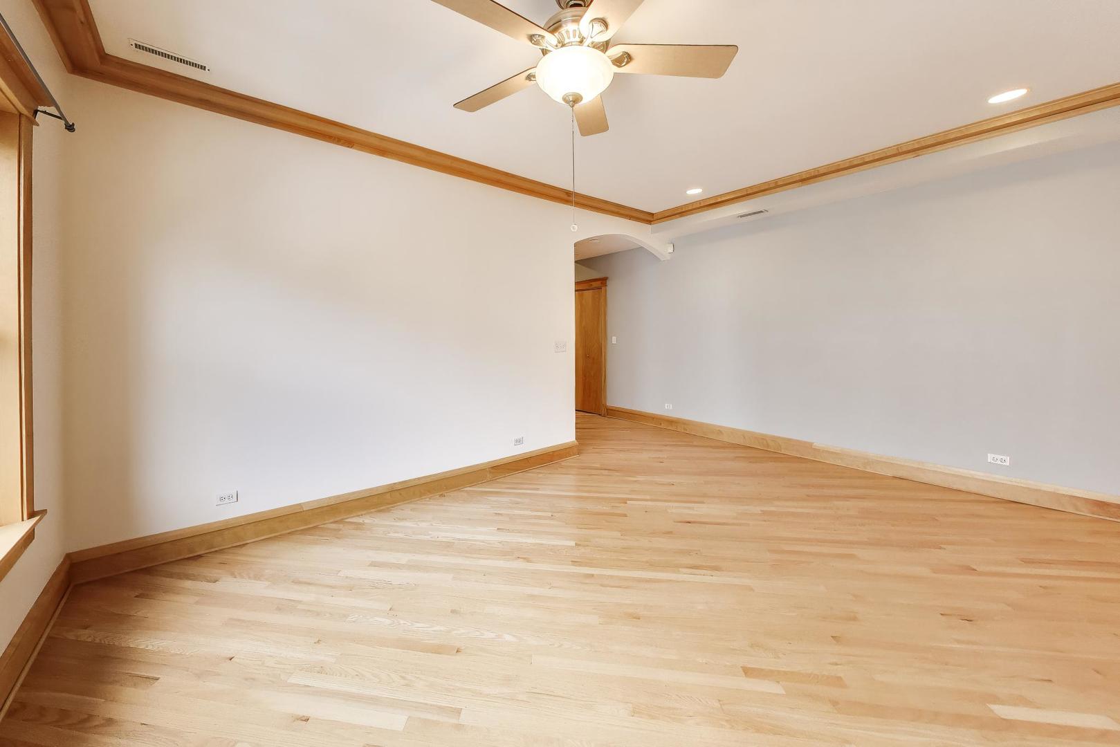 6741 North Sheridan Road, Unit 2S Chicago, IL 60626 - Photo 14 of 35