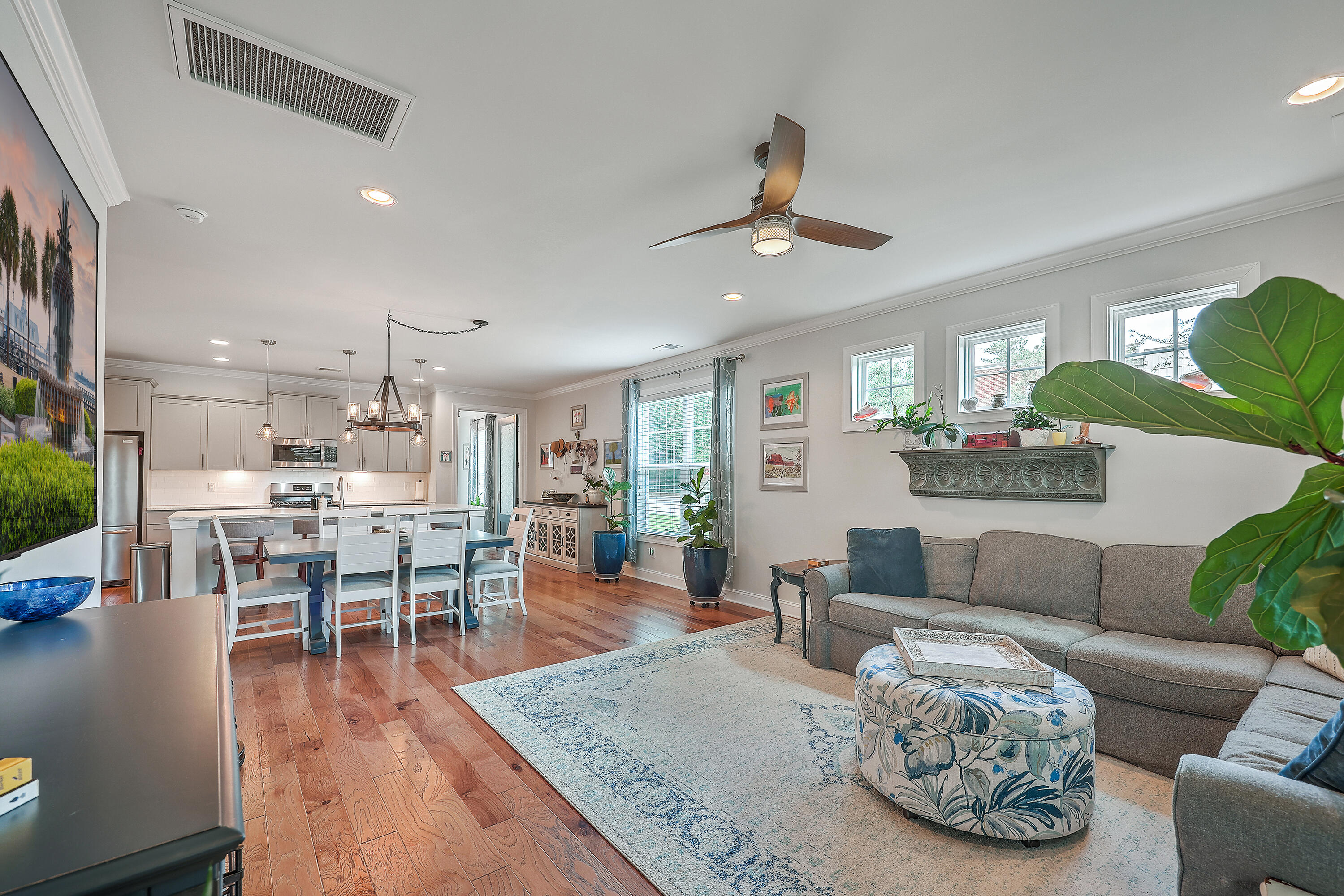 2687 Basildon Road Mount Pleasant, SC 29466 - Photo 11 of 39 Great room
