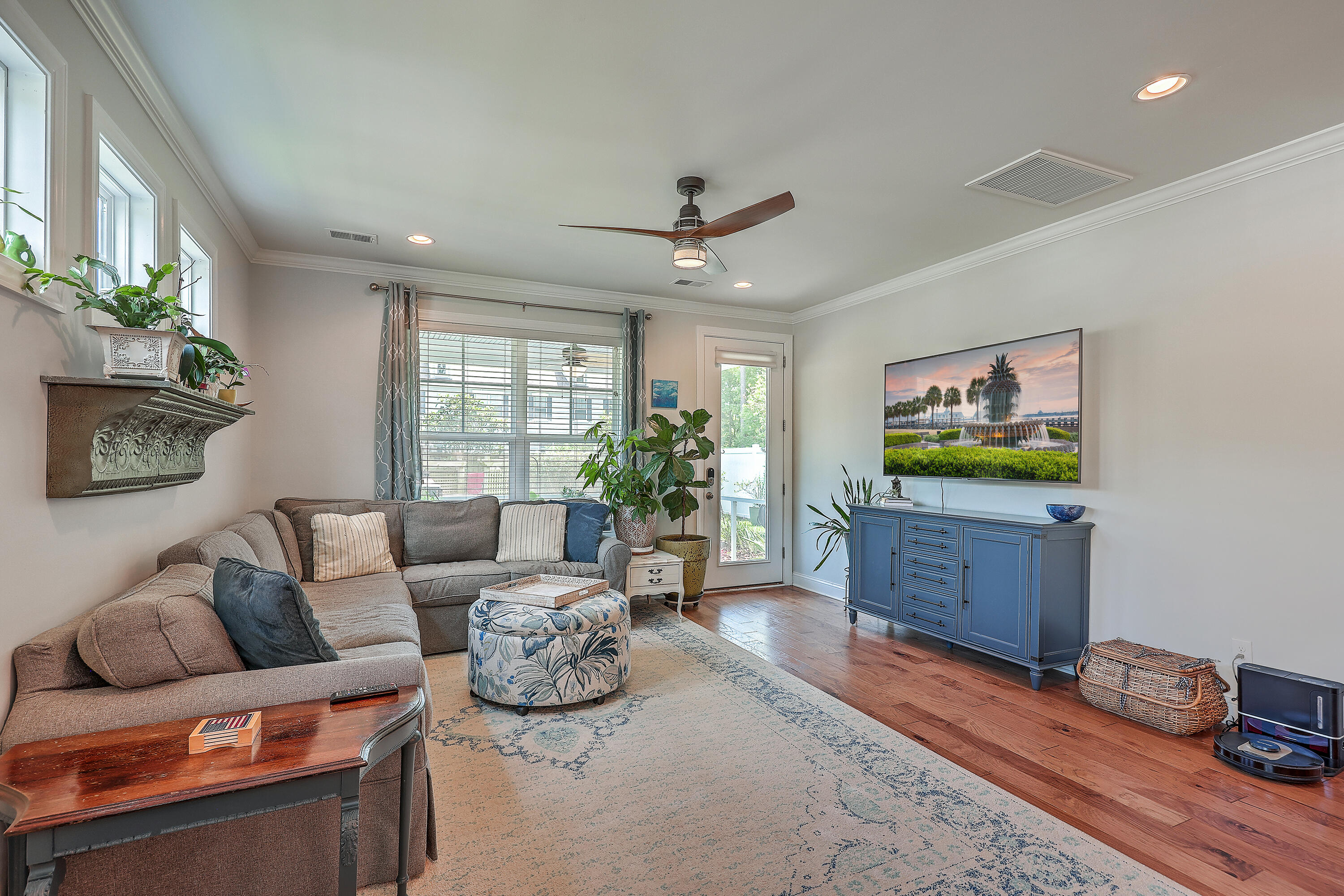 2687 Basildon Road Mount Pleasant, SC 29466 - Photo 12 of 39 Great Room