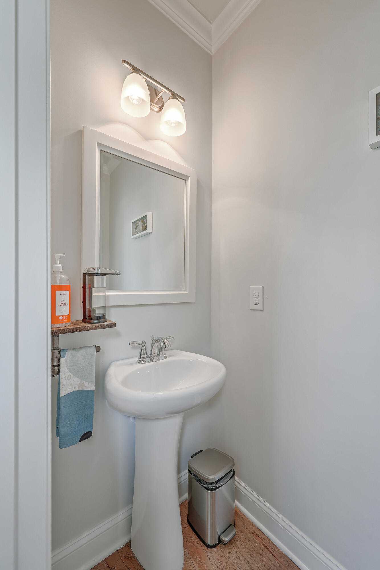 2687 Basildon Road Mount Pleasant, SC 29466 - Photo 26 of 39 Powder Room