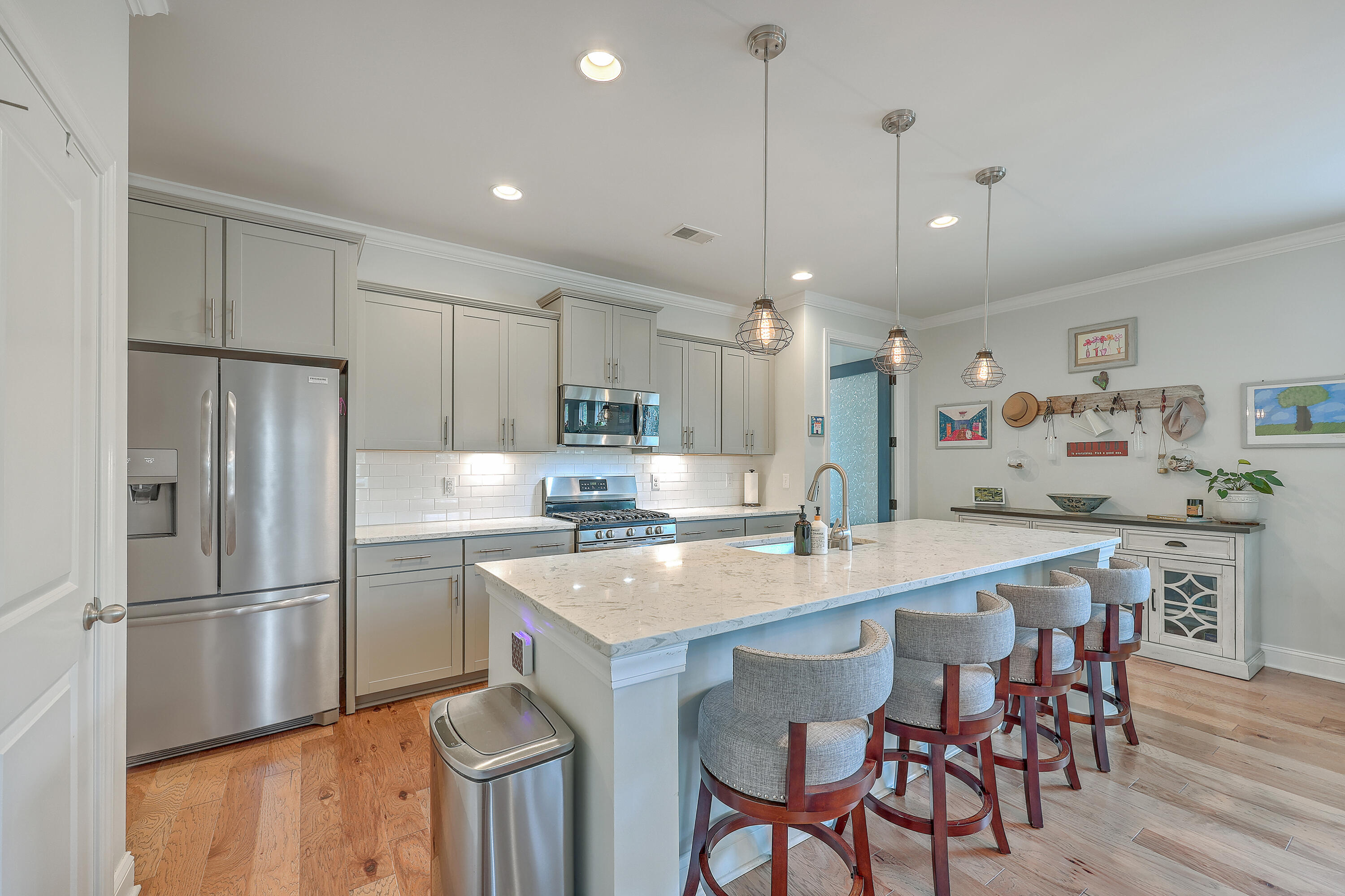 2687 Basildon Road Mount Pleasant, SC 29466 - Photo 5 of 39 Large Island