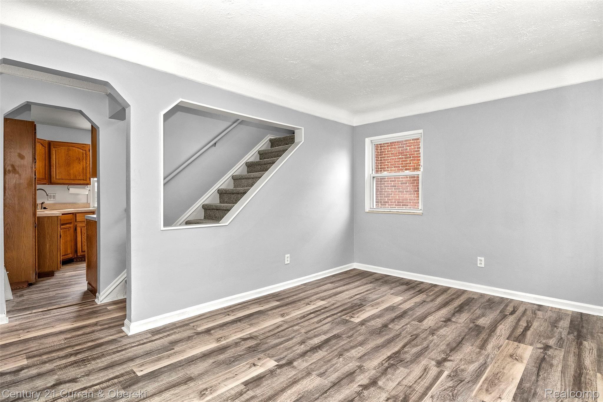 9725 Ruth Avenue Allen Park, MI 48101 - Photo 6 of 31 07.jpg