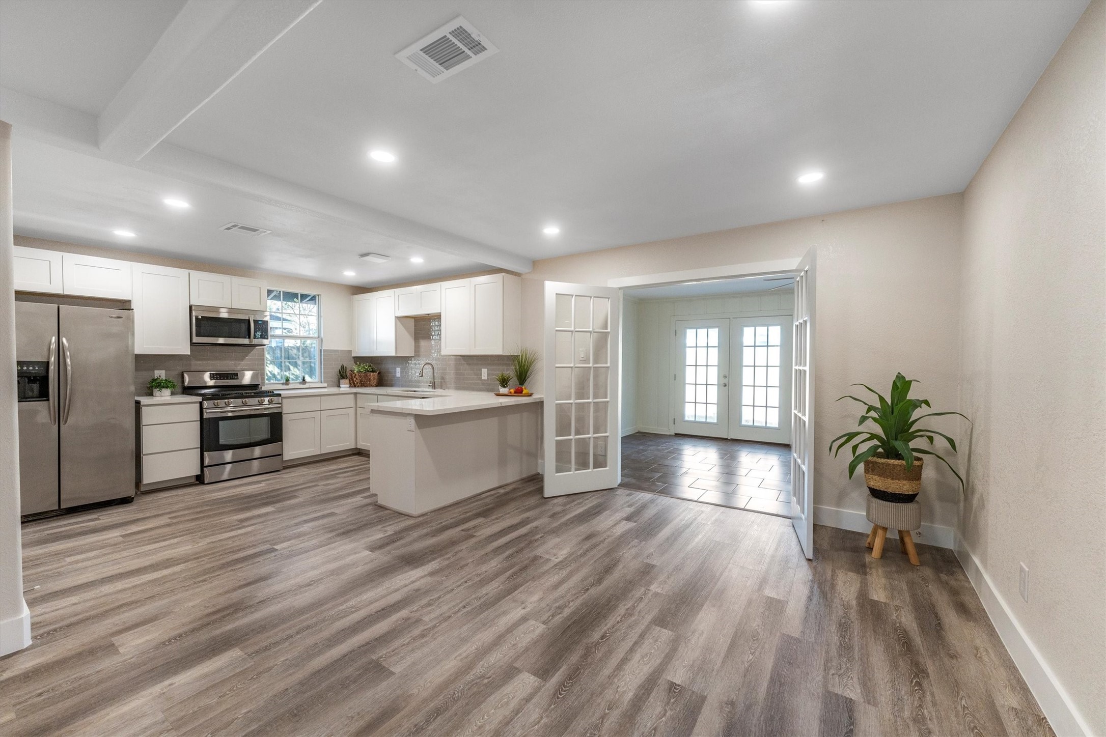 1062 Lamonte Lane Houston, TX 77018 - Photo 13 of 49