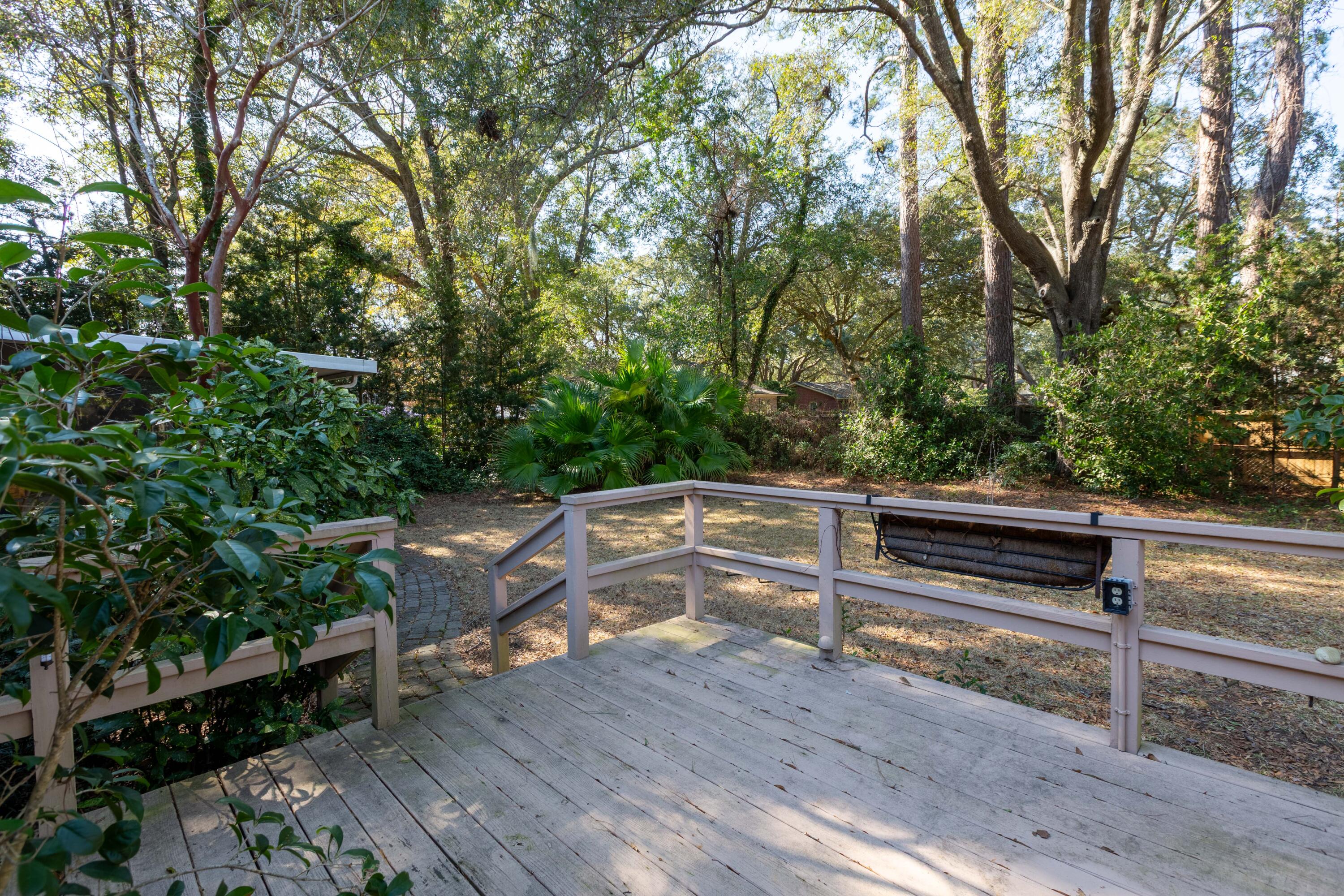 758 Larkwood Road Charleston, SC 29412 - Photo 27 of 43 758 Larkwood Rd_Brett Martin Photography