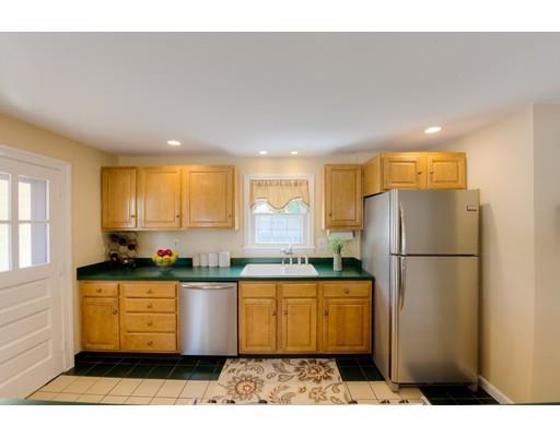 6 Bellingham Road Worcester, MA 01606 - Photo 14 of 39