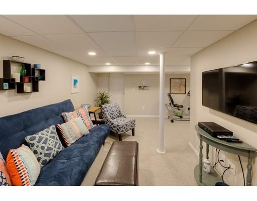 6 Bellingham Road Worcester, MA 01606 - Photo 29 of 39