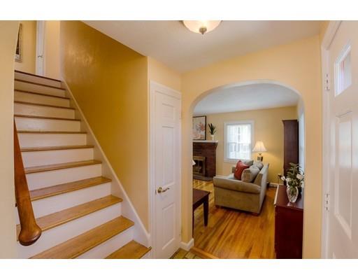 6 Bellingham Road Worcester, MA 01606 - Photo 3 of 39