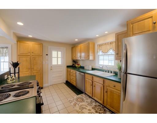 6 Bellingham Road Worcester, MA 01606 - Photo 9 of 39