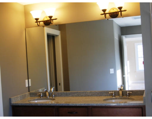 7 Ellis Road Norton, MA 02766 - Photo 12 of 18 Gallery Image 12