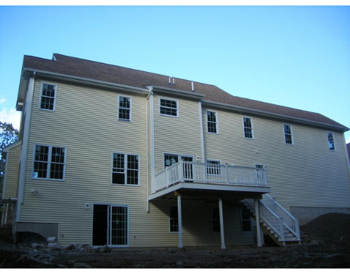 7 Ellis Road Norton, MA 02766 - Photo 15 of 18 Gallery Image 15