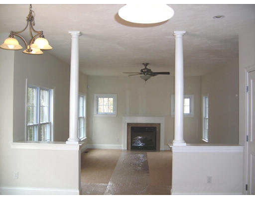 7 Ellis Road Norton, MA 02766 - Photo 4 of 18 Gallery Image 4