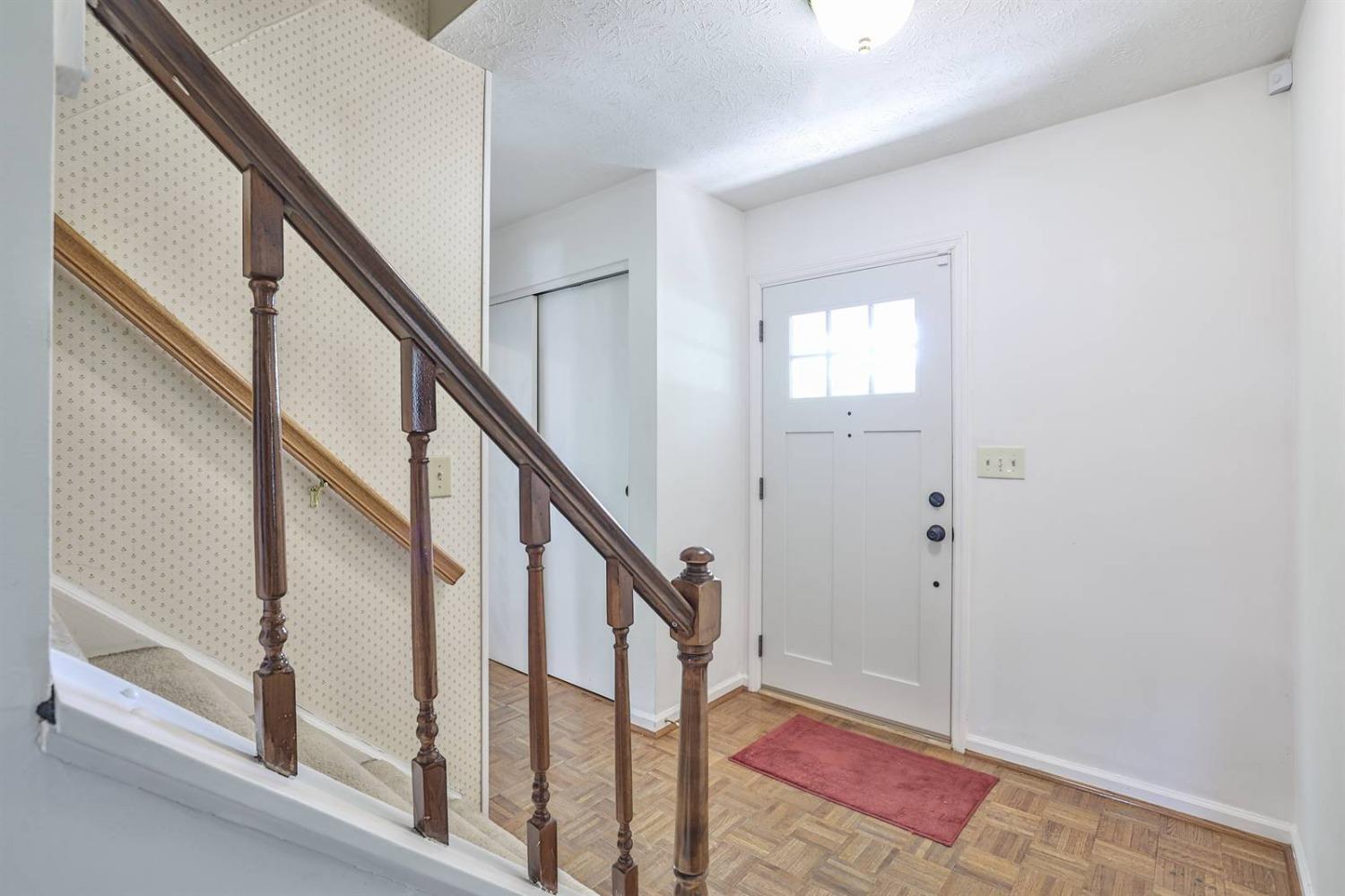 11992 Kenn Road Springdale, OH 45246 - Photo 4 of 46