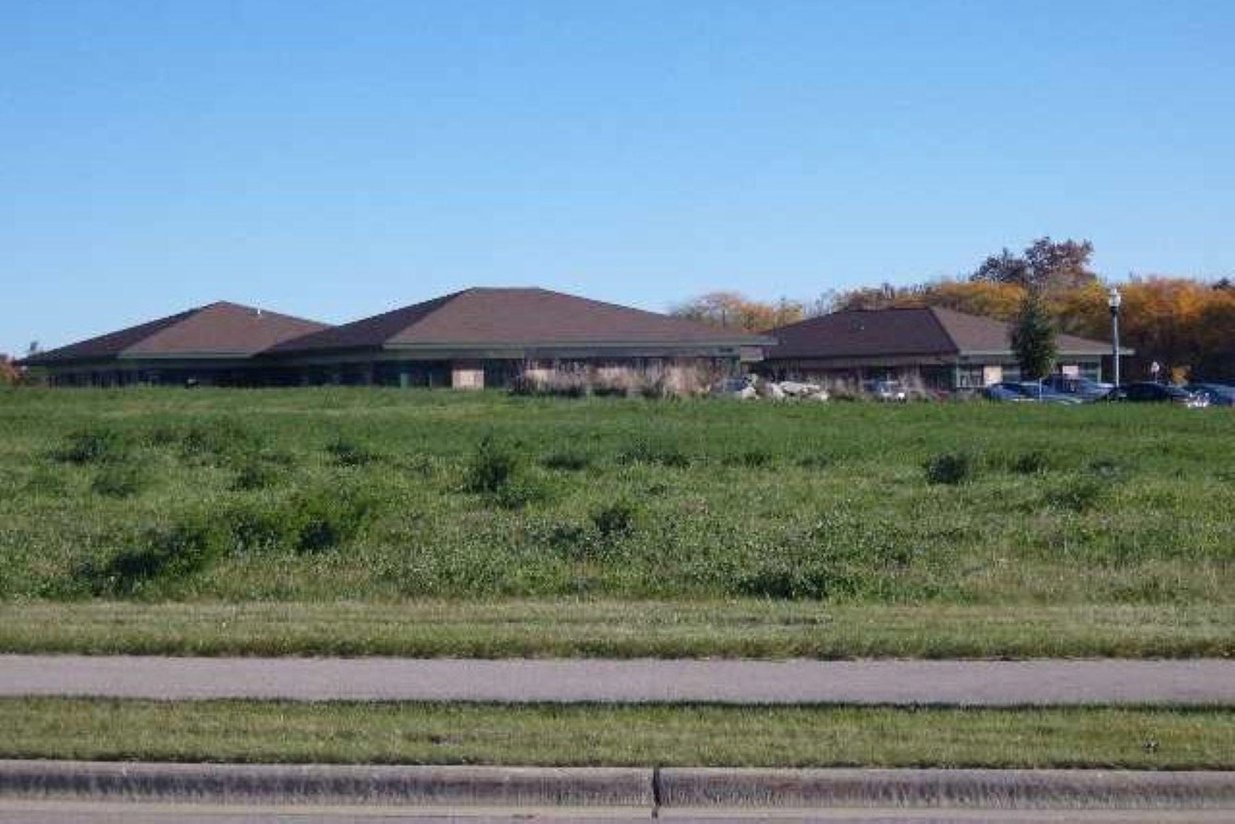 1109 Stephenson Lane Waunakee, WI 53597 - Photo 4 of 18