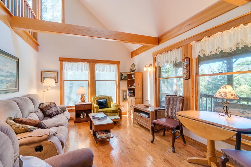 151 Snowball Hill Road Bristol, ME 04554 - Photo 11 of 26 livingroom with cathedral ceiling