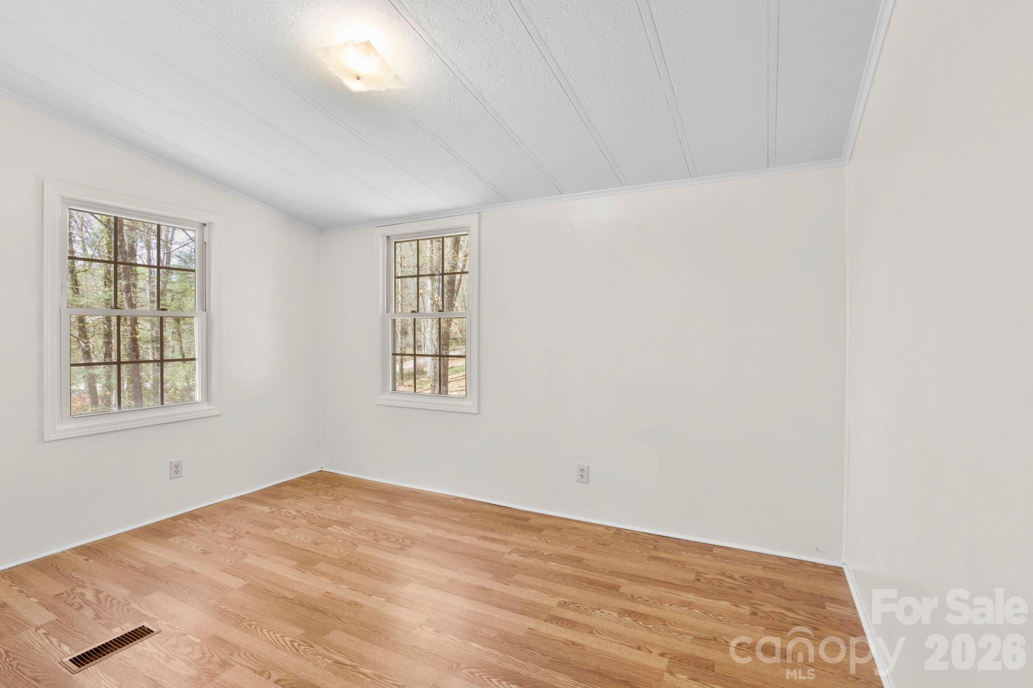 5 Country Road Hendersonville, NC 28791 - Photo 19 of 38