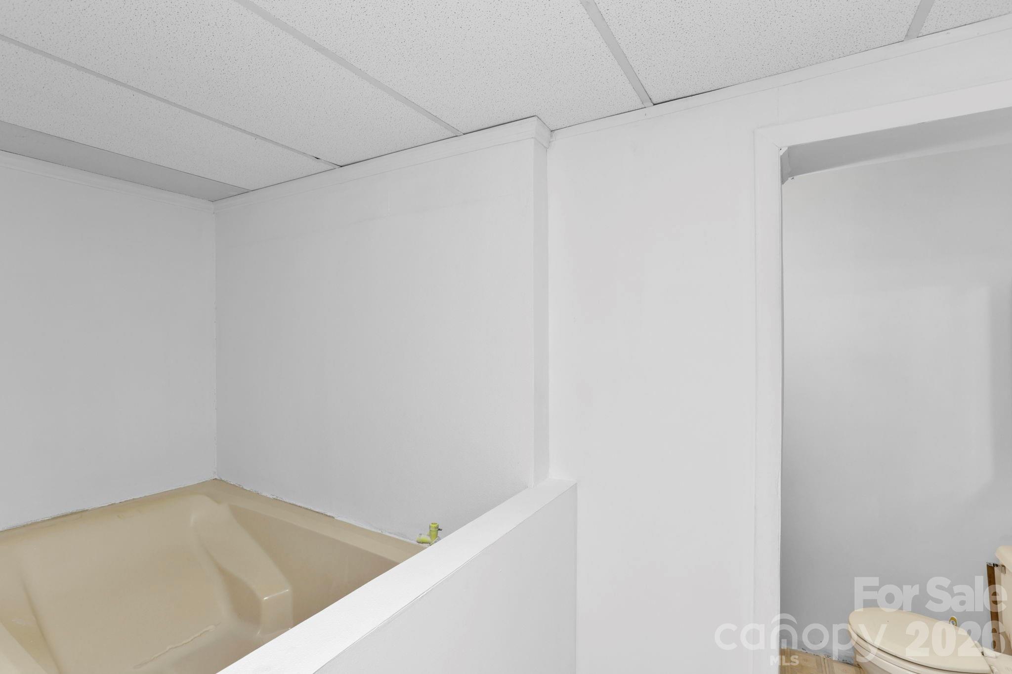 5 Country Road Hendersonville, NC 28791 - Photo 28 of 38