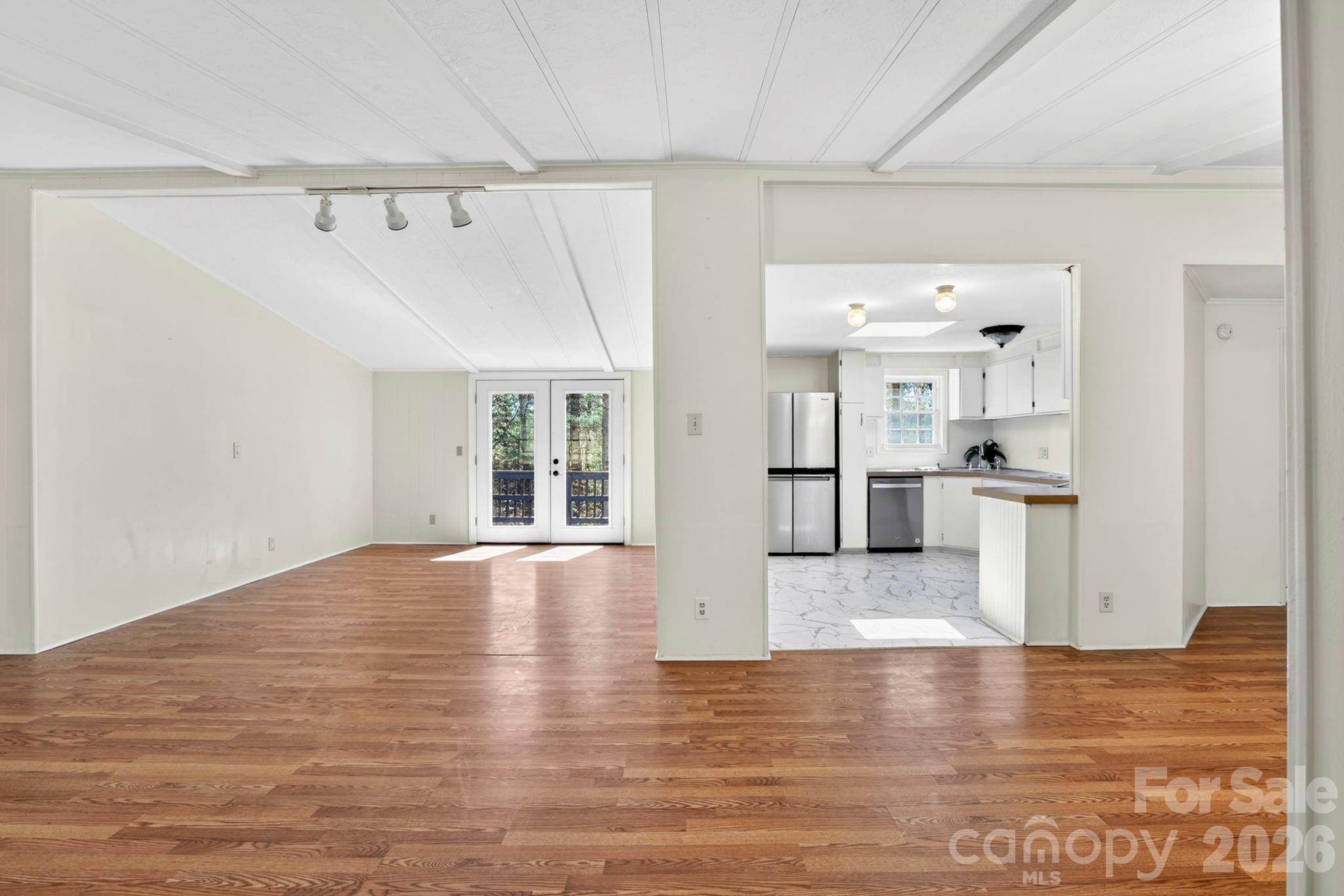 5 Country Road Hendersonville, NC 28791 - Photo 7 of 38