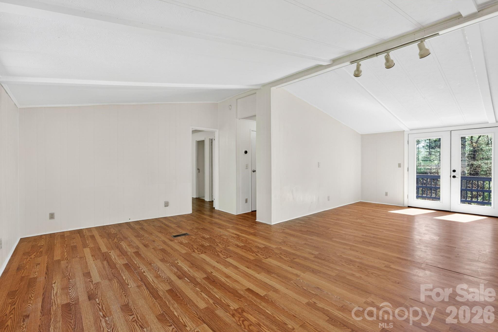 5 Country Road Hendersonville, NC 28791 - Photo 8 of 38