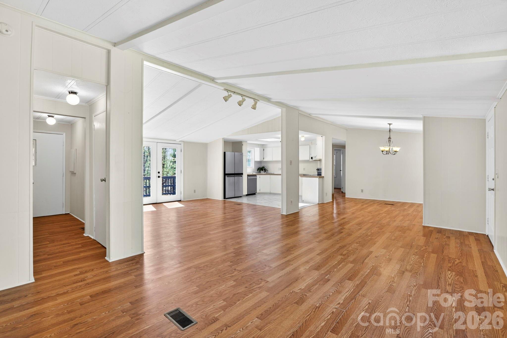 5 Country Road Hendersonville, NC 28791 - Photo 9 of 38