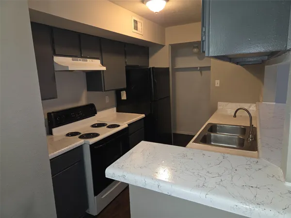 $1,225 | 7200 West T C Jester Boulevard, Unit 1401, Houston, TX 77088