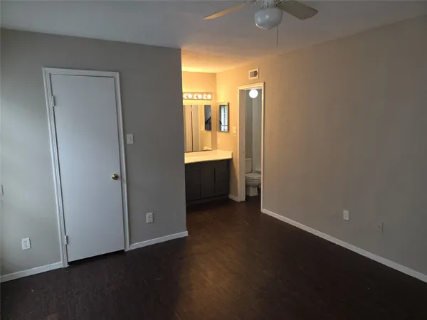 $1,225 | 7200 West T C Jester Boulevard, Unit 1401, Houston, TX 77088