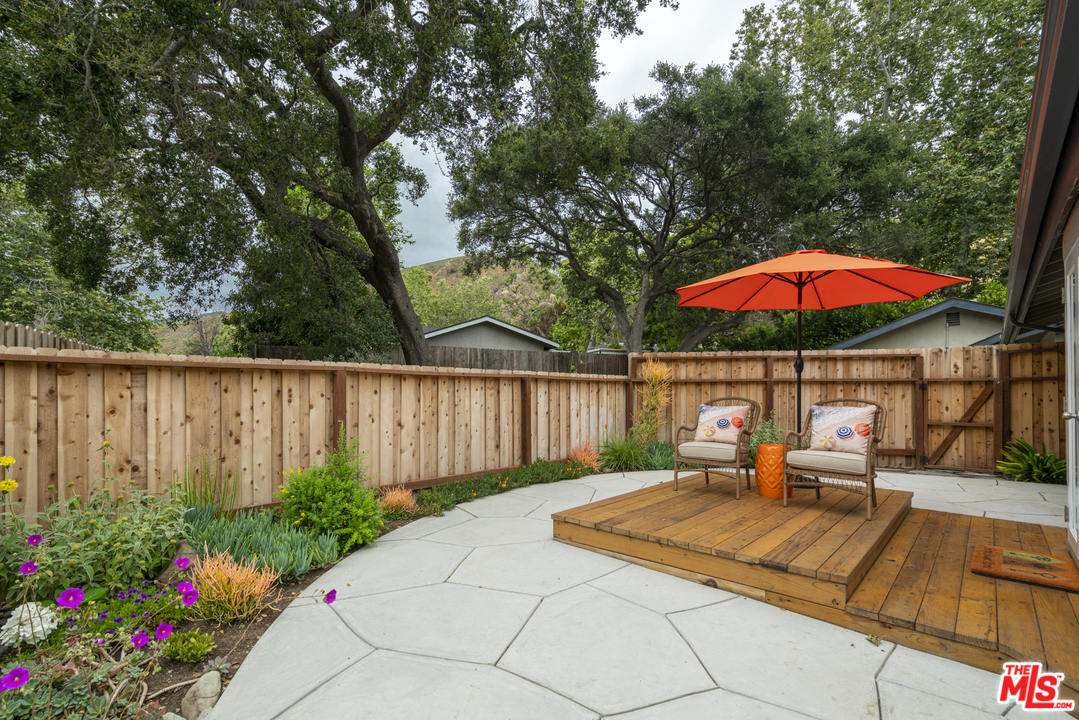 30611 Sicomoro Drive Malibu, CA 90265 - Photo 14 of 29