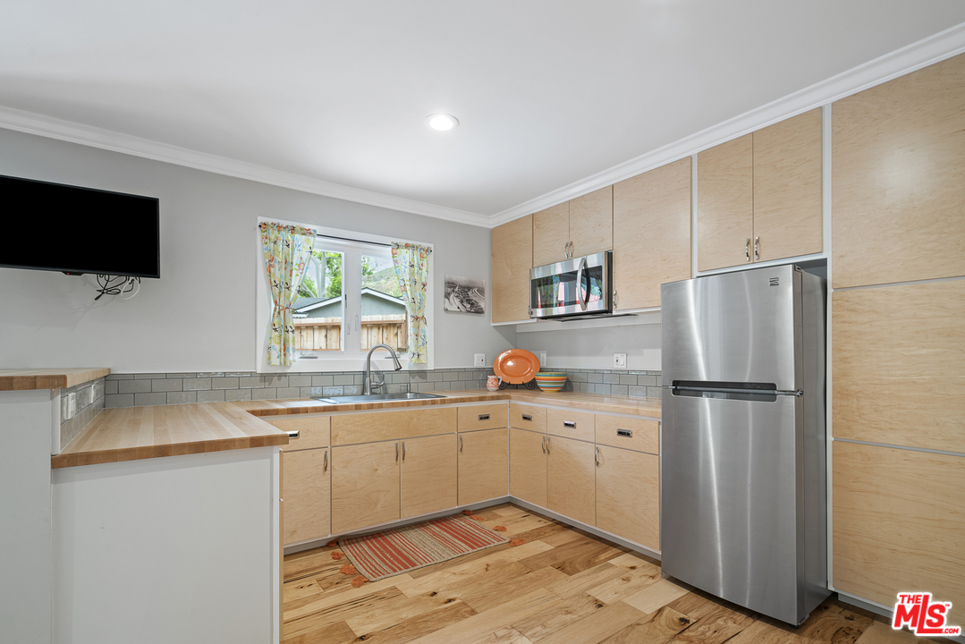 30611 Sicomoro Drive Malibu, CA 90265 - Photo 16 of 29