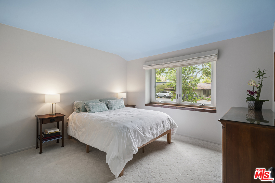 30611 Sicomoro Drive Malibu, CA 90265 - Photo 8 of 29