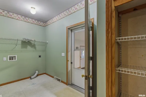 $300,000 | 1218 Joseph Street, Macomb, IL 61455